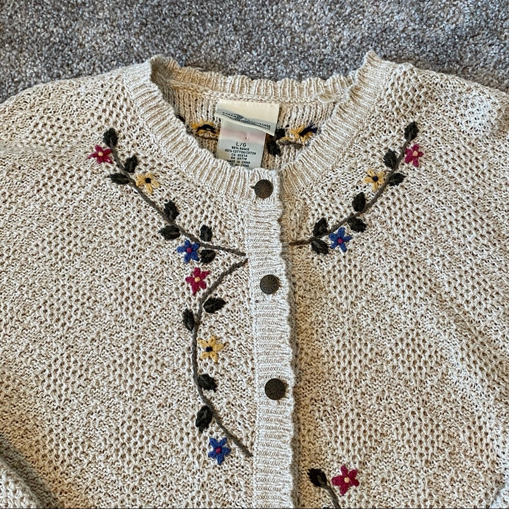 Vintage Cottage Core Floral Leaves Granny Knitted Cardigan